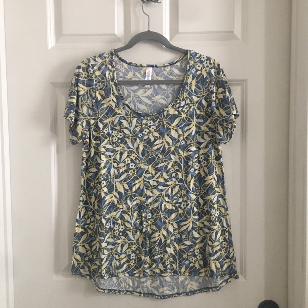 LulaRoe Classic Tee